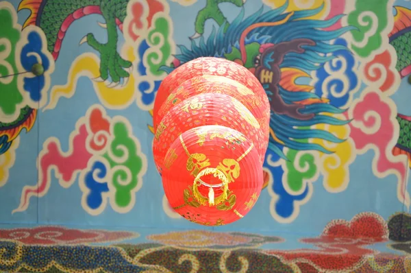 Chinese lantern on dragon painting — Stock Photo, Image
