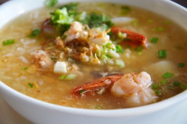 pirinç haşlanmış deniz ürünleri