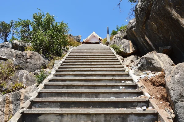사원 산에 계단 방법 — 스톡 사진