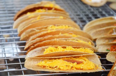 Tay doldurulmuş krep