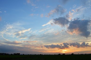 günbatımı kürek alanındaki