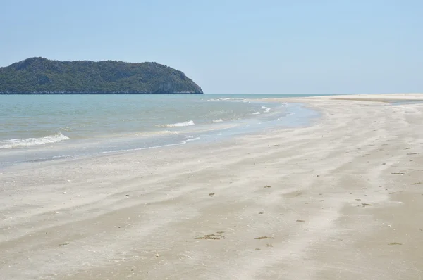 Biały piasek na plaży — Zdjęcie stockowe