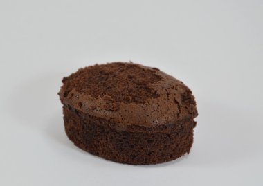 Krema dolgulu çikolatalı kek