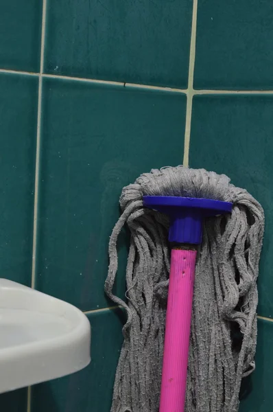 Mop in the bathroom — Stock Photo, Image