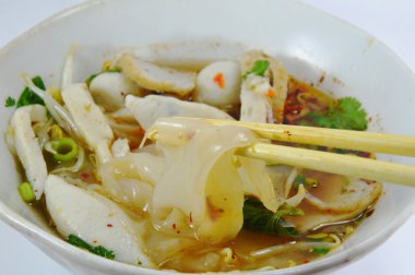 çubuk üzerinde büyük erişte