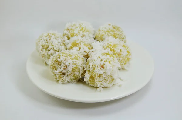 Weiße Kokosnusskugel thailändisches Dessert — Stockfoto