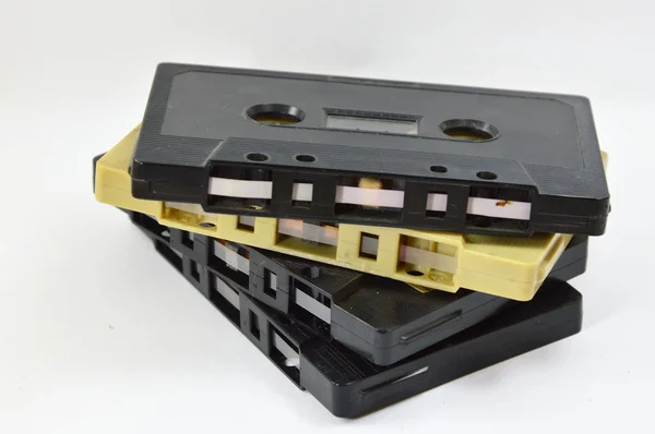 白い背景のカセットテープ — ストック写真