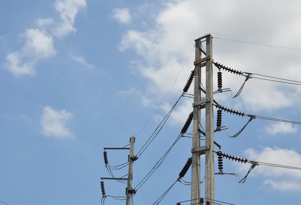 Nagyfeszültségű elektromos pole — Stock Fotó