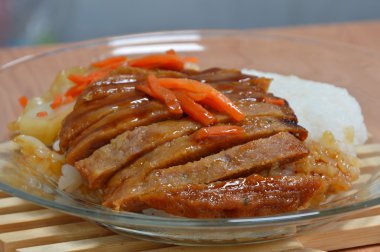 Japon pirinç ızgara domuz biftek