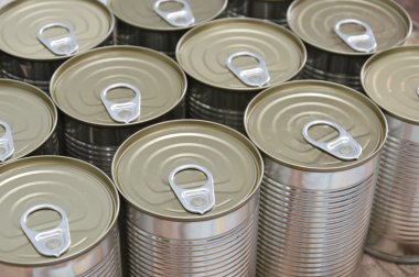 teneke gıda ahşap tahta üzerinde olabilir