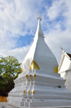 Beyaz pagoda Phra Si şarkı Rak tapınak Tayland