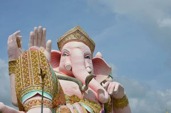Nagy elefánt fej Isten szobra — Stock Fotó