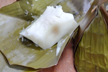 muz yaprağı Tay tatlı doldurma Hindistan cevizi ile un buğulama