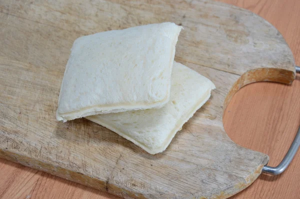 Tuna sandwich on chop block — Stock Photo, Image