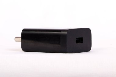 Mobil bir USB şarj cihazı