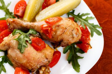 Kızarmış tavuk budu, basit yemek