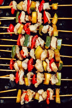 Çiğ tavuk teriyaki