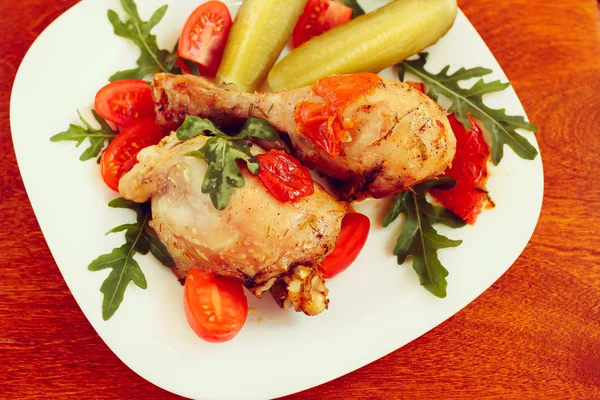 Pollo al forno, cena semplice, tonica Immagini Stock Royalty Free