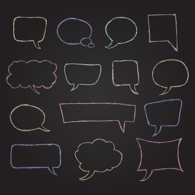 Siyah Arka Plan Üzerine Tebeşir Renkli El Çizilmiş Konuşma Bubble Skech Set. Vektör İllüstrasyonu