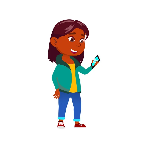 Piccola ragazza con emozione positiva lettura sms messaggio sul display del telefono vettore cartone animato — Vettoriale Stock