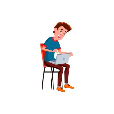 Kafkas çocuk dizüstü bilgisayar karikatür vektöründe film arıyor.
