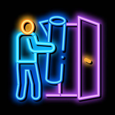 Neon Işıltısı İmajı dairesine halı getiren adam