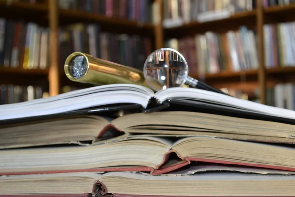 Library and books — Stock Photo, Image