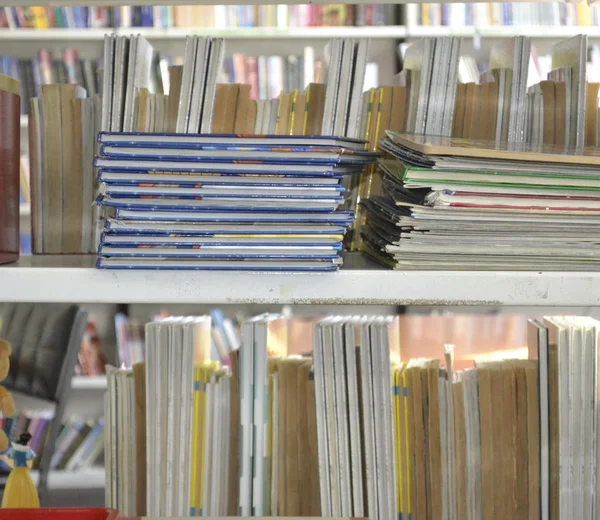 Libraries and books — Stock Photo, Image