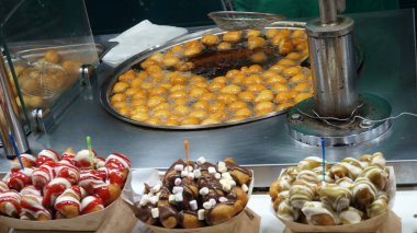 Geleneksel Noel tatlıları Noel pazarında