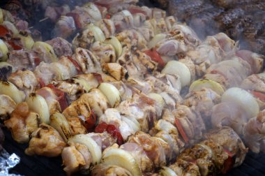 Timisoara 'daki Advent sırasında Noel pazarında çeşitli, geleneksel gastronomik özellikler