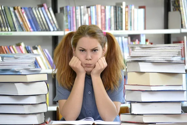 Tenho de estudar, e hoje é um dia tão bonito. — Fotografia de Stock