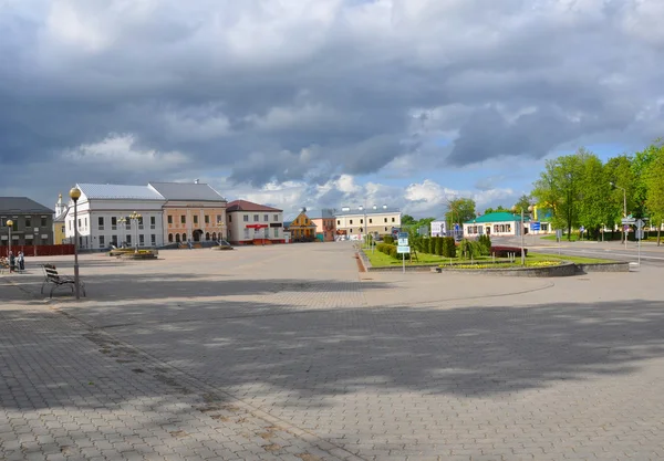 NAVAHRUDAK, BELARUS - 17 DE MAYO. Plaza Lenin en la ciudad de Novogr — Foto de Stock