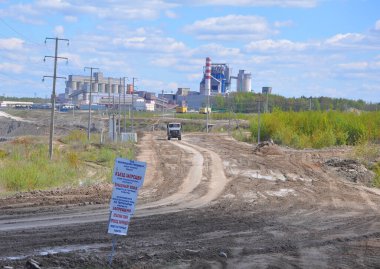 KRYCHAW, BELARUS - 12 Mayıs 2017 Krichevsky çimento-taş fabrikasının ikinci hattı