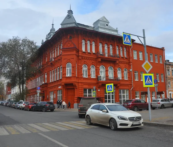 Samara Russia Październik 2019 Budowa Państwowej Wyższej Szkoły Wydawniczej Poligraficznej — Zdjęcie stockowe