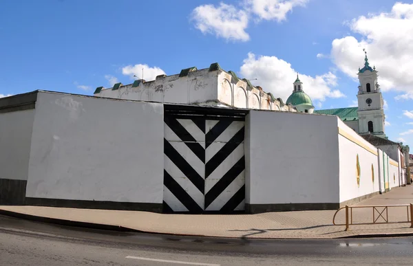 グロドノ刑務所のゲート。ベラルーシ — ストック写真