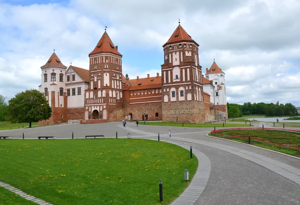 Mir, Białoruś - 15 maja 2015. Zamek. — Zdjęcie stockowe