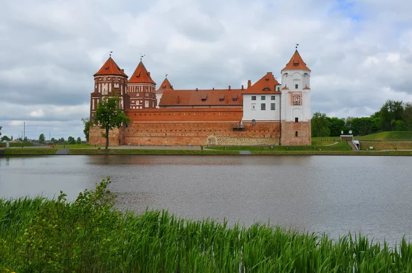 Zamek w miejscowości Mir. Białoruś — Zdjęcie stockowe