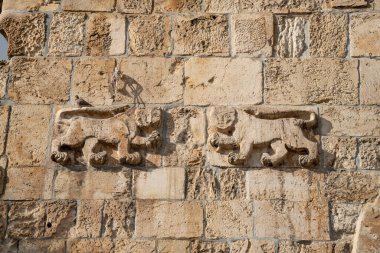 Kudüs, İsrail - 17 Aralık 2020: Antik Kudüs 'ün duvarlarında 