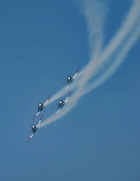 Tel Aviv Israel Abril 2021 Equipo Aerobático Cuatro Aviones Fuerza —  Fotos de Stock