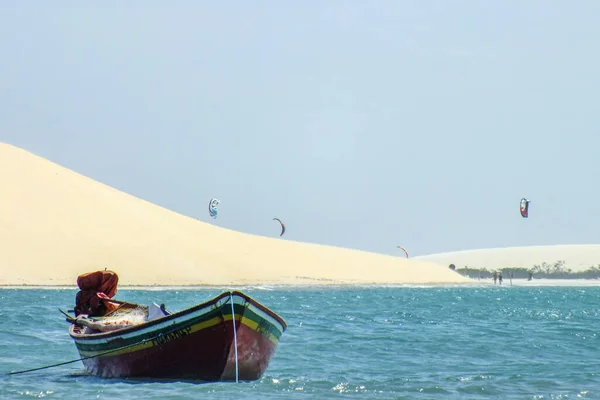 Jericoacoara 'da balıkçı teknesi Ceara Kuzeydoğu Brezilya