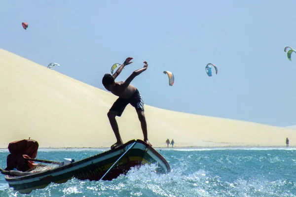 Jericoacoara 'da balıkçı teknesi Ceara Kuzeydoğu Brezilya