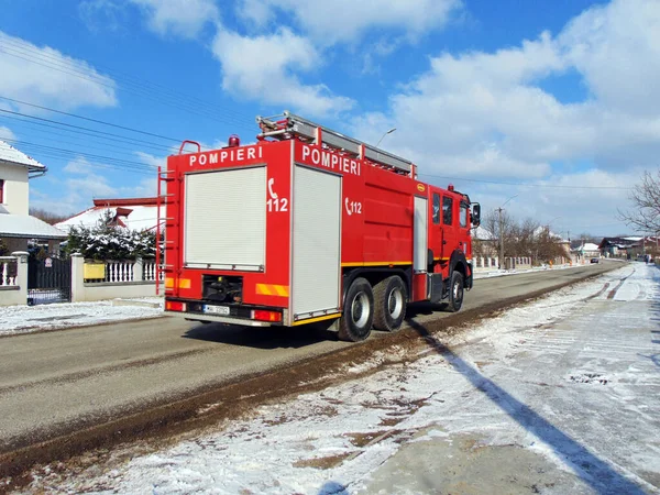 Camion Dei Pompieri Sulla Strada Maramures — Foto Stock