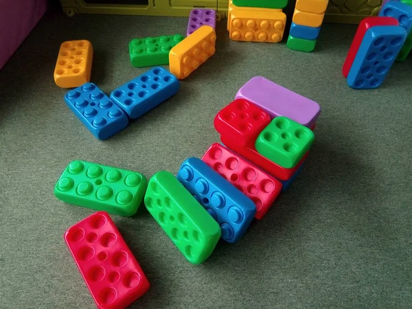 Большие Кубики Детей Игра — стоковое фото