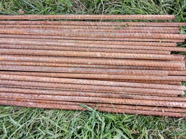 İnşaat için demir parçaları