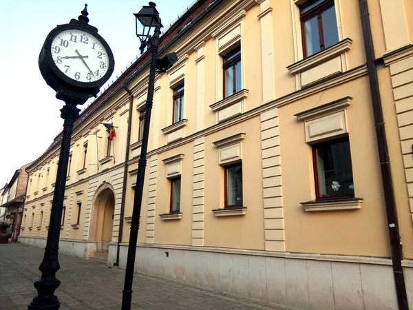 Hodiny Budovu Městě Baia Mare — Stock fotografie