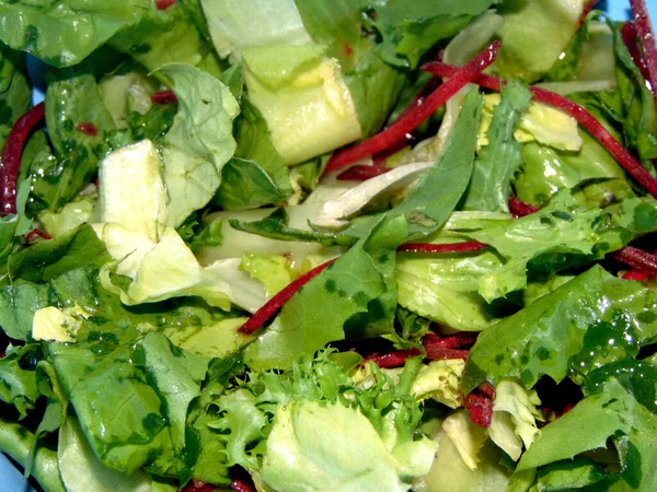 Insalata Con Olio Oliva Primo Piano — Foto Stock