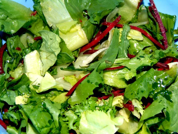 Insalata Con Olio Oliva Primo Piano — Foto Stock