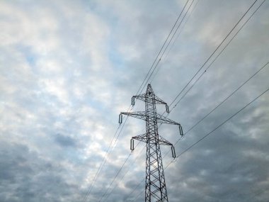 Romanya 'da büyük elektrik direği