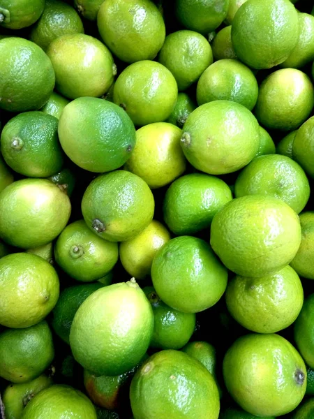 Varios Trozos Limas Fruta —  Fotos de Stock