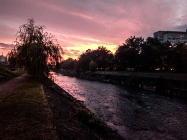 Baia Mare şehrinde gün batımı